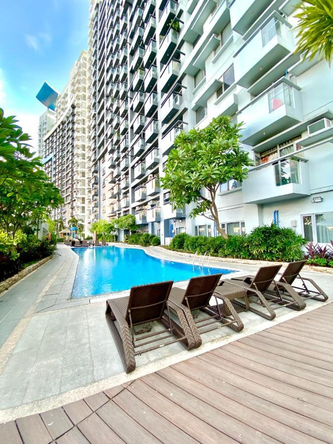 Frost At Manhattan Heights Towerb Manila Bagian luar foto