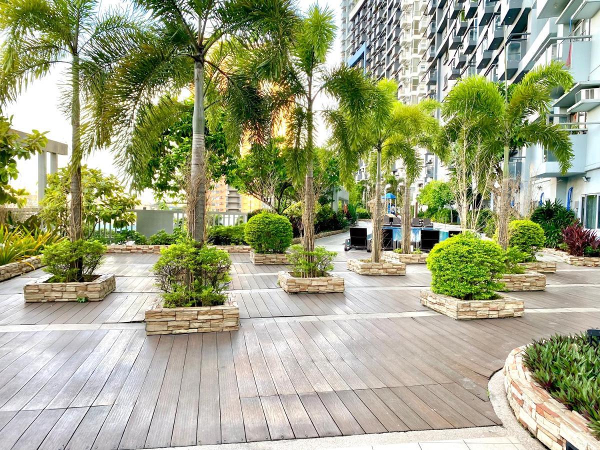 Frost At Manhattan Heights Towerb Manila Bagian luar foto