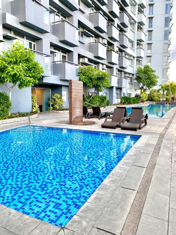 Frost At Manhattan Heights Towerb Manila Bagian luar foto