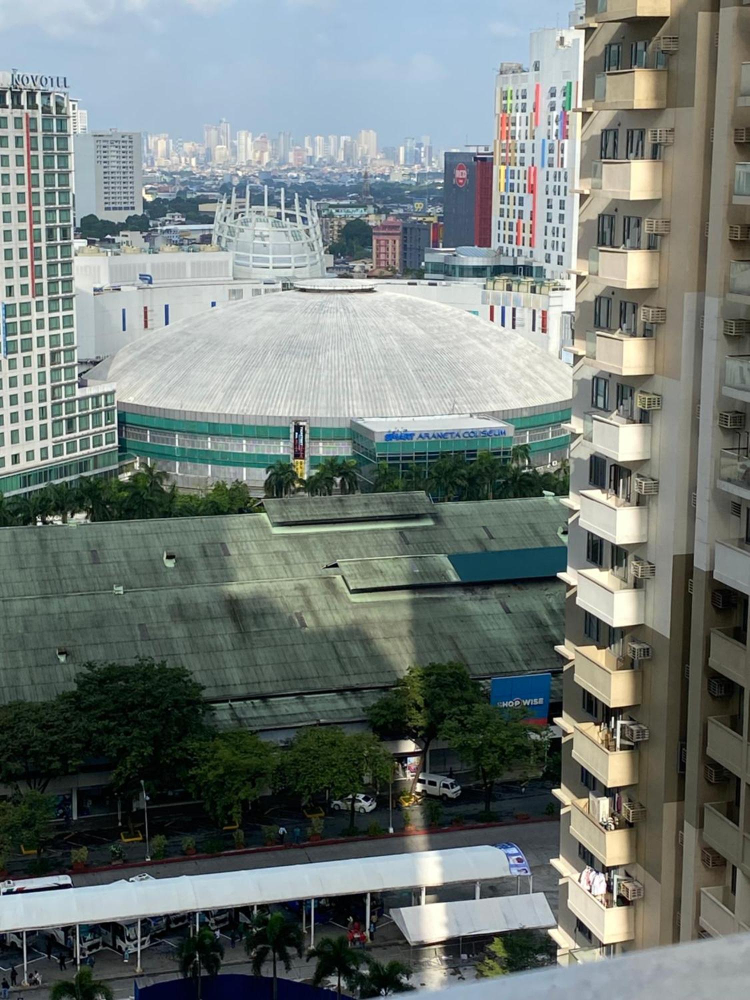 Frost At Manhattan Heights Towerb Manila Bagian luar foto
