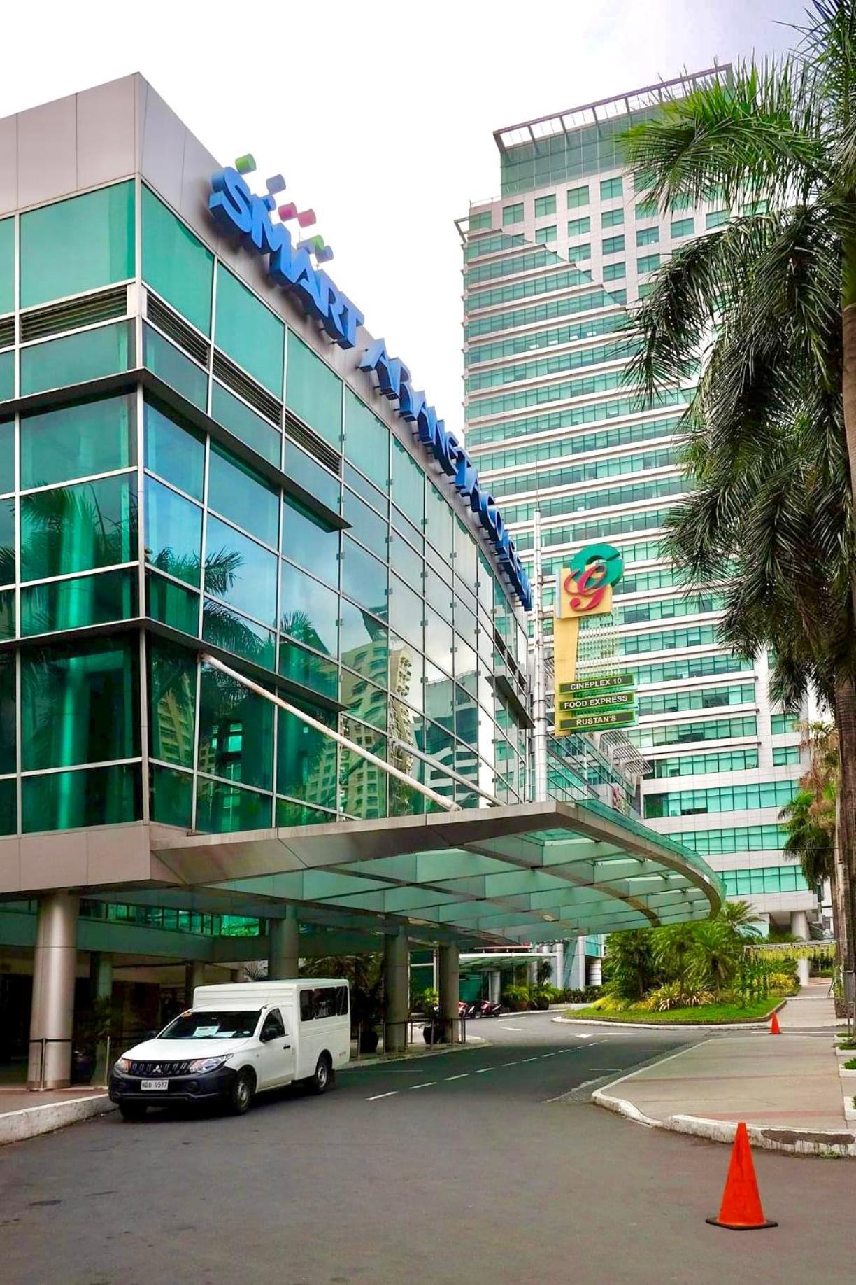 Frost At Manhattan Heights Towerb Manila Bagian luar foto