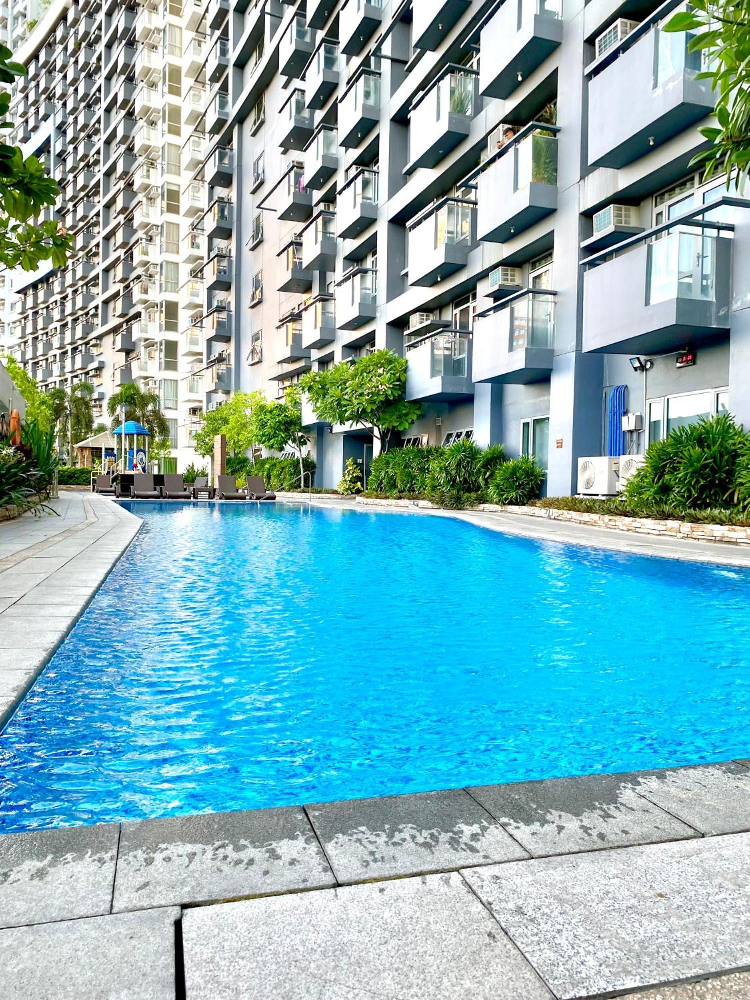 Frost At Manhattan Heights Towerb Manila Bagian luar foto